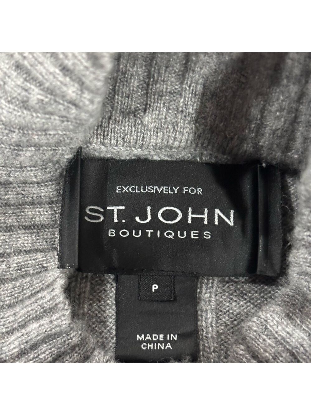 267. ST JOHN Boutique Pure Cashmere Gray Cable Knit Sleeveless Sweater - Picture 6 of 9